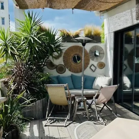 Villa Maison -jacuzzi -patio -330m2 *