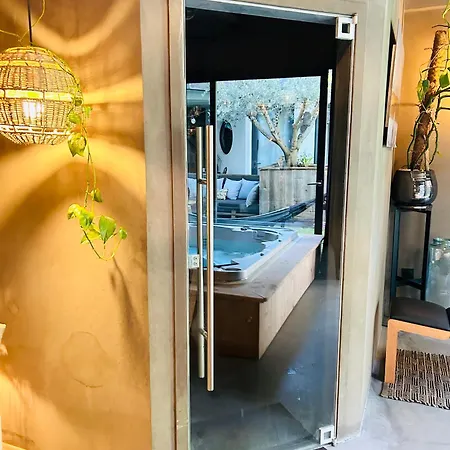Maison -jacuzzi -patio -330m2