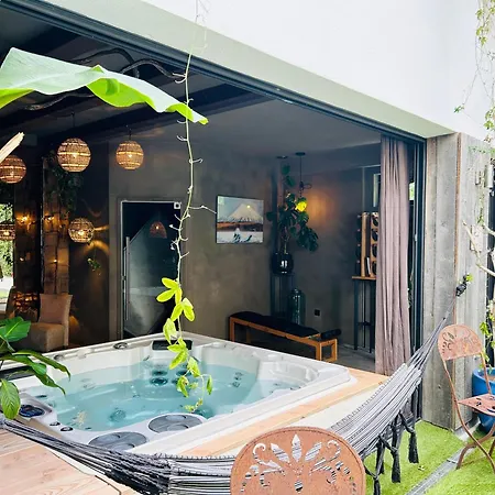 Maison -jacuzzi -patio -330m2
