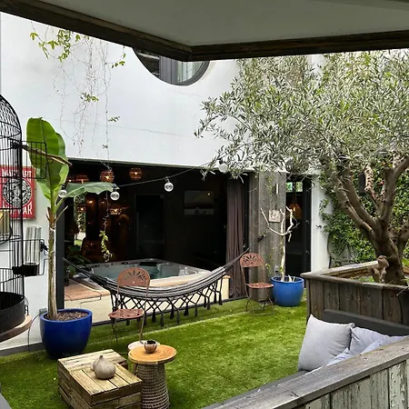 Maison -jacuzzi -patio -330m2 * Montrouge